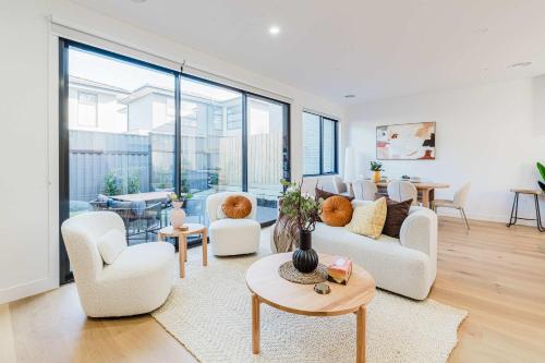Modern Family Home 3br In Box Hill North - Box Hill