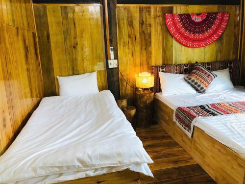 Nhà A Rúa (Nha A Rua) in Ban Kam