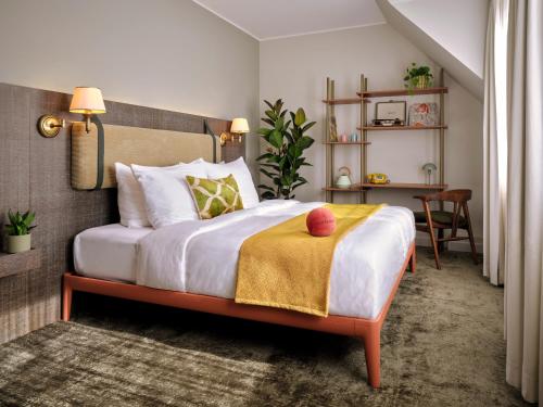 room detail thumbnail 0