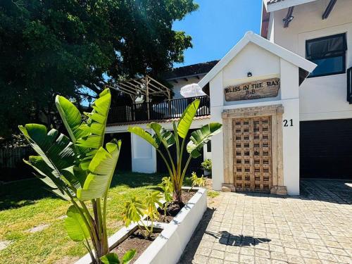 Bliss in the Bay Guesthouse - image 2