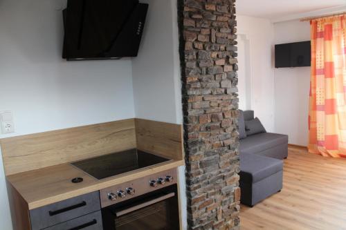 Konyha, FEWO Embacher in Weer