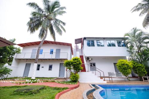 Sri Sai Holiday Inn in Auroville Road