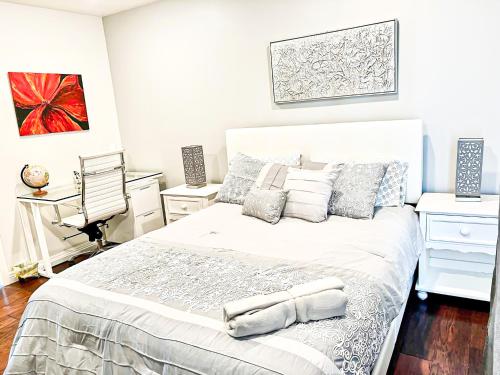 Charming 2BR-2BA Home in the Heart of LA - HUD in Los Angeles, USA