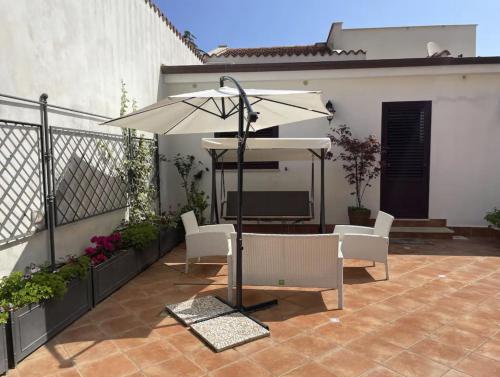 Villa Delle Magnolie Quite place next to the sea