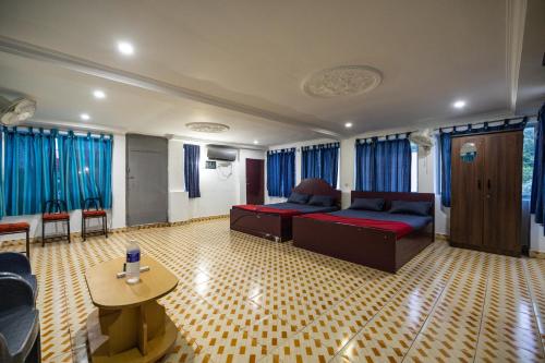 Sri Sai Holiday Inn in Auroville Road