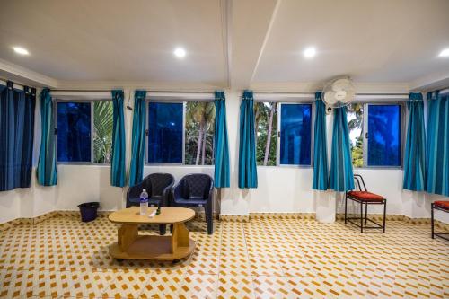 Sri Sai Holiday Inn in Auroville Road