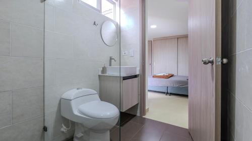 Apartamento en laureles con piscina, parqueadero 302, Medellín (Foto 8)