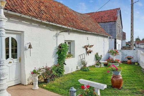 Maison familiale accueillante à Longvilliers avec grand jardin gîte à louer Maresville