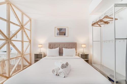 By the River - Alcantara Apartments