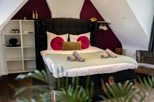 Superior Double Room image 7