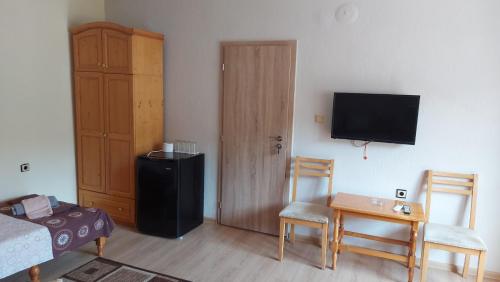 Lora, Petrich (photo 3)