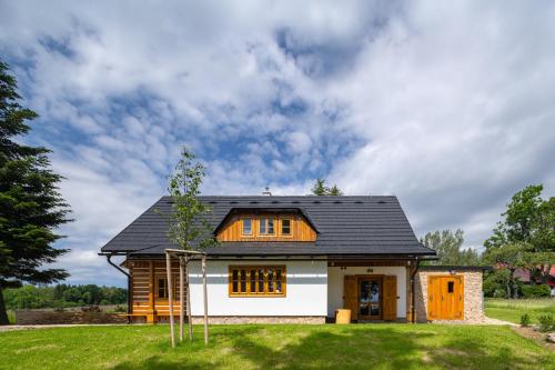 Pohled zvenku, Roubenka Růženka - Říčky v Orlických horách (Roubenka Ruzenka - Ricky v Orlickych horach) in Říčky