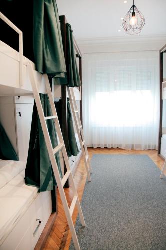 Hostel Karavan Inn – Novi Beograd, NY