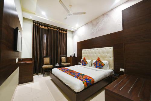 room detail thumbnail 0