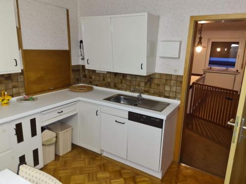Kitchen, Nature Park, 2 Double, 1 sofa for sleeping in 3 rooms, Kitchen, Bathroom in Mittenaar