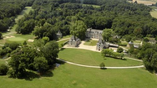 Château du Golf de la Freslonnière - image 2