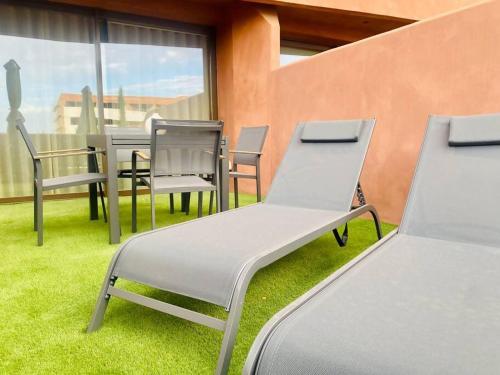 Piscina Chic con gran Terraza in อัลคูเซร์