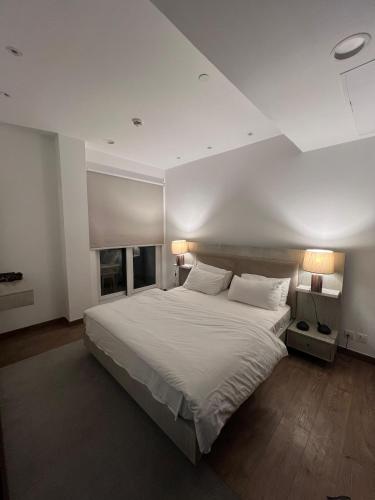2 twin beds