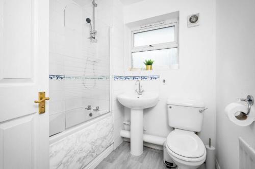 Stylish Two Bedroom House - Parking - Garden 55H, Birmingham (fotografie 4)