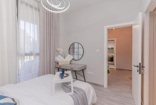 Classy 1BR Midtown Stay Near Miracle Garden by Vibel, Dubaï (photo 10)