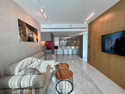 sala de TV, C Tower Apartments in Netanya