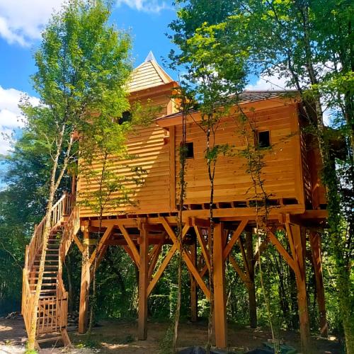 Le château des fées gîte à louer Bois de Chalvraines