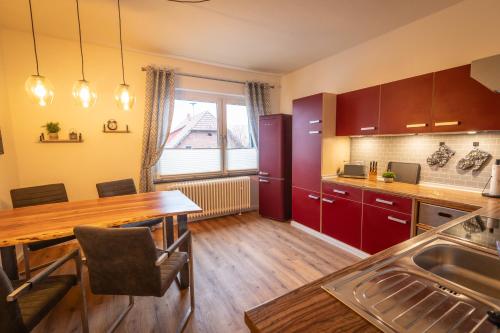 virtuve, Landhaus Apartment zwischen Steinhude und Deister in Auhagen