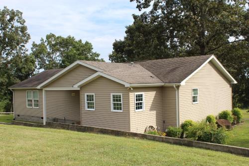 . Oak Ridge Retreat