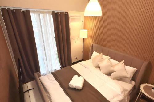 Casa Alexandra, cozy 2 BR condo, Manila
