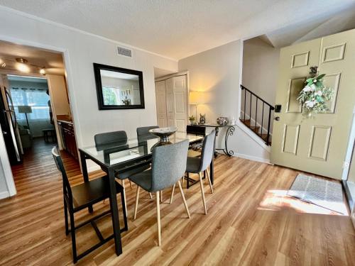 Updated Townhome Near the Beach, Tennis, and Golf in Hilton Head Island Waterfront