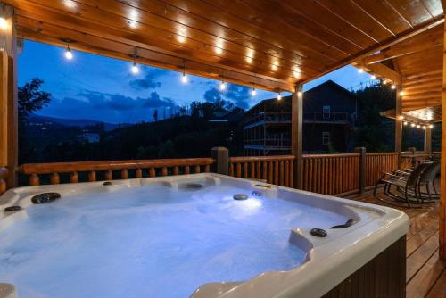 Indoor Pool, Volleyball Beach, Mountain View, Luxury, Gatlinburg (fotografie 4)
