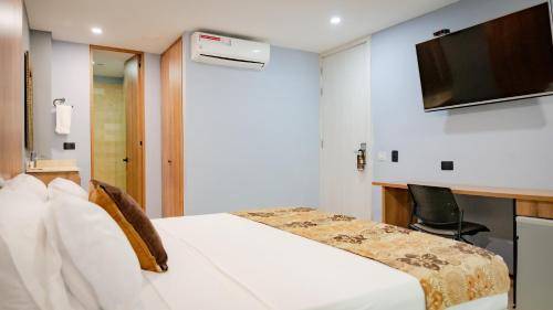 Hotel Madeiro, Medellín (photo 8)