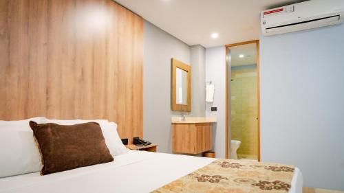 Hotel Madeiro, Medellín (photo 9)