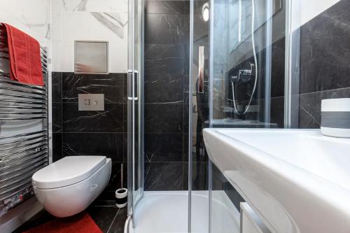 Minimalist's Dream - sunny cozy studio in New Town, Praga (foto 5)