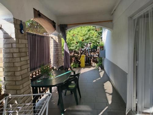 BB HÄZ Apartman (BB HAZ Apartman) in Balatonboglár