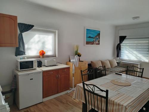 BB HÄZ Apartman (BB HAZ Apartman) in Balatonboglár