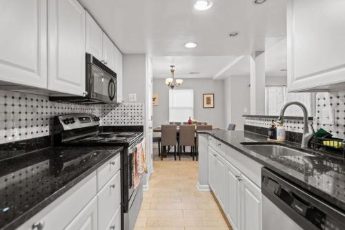 Parkside Alexandria Townhome - 3br free parking in Alexandria, USA