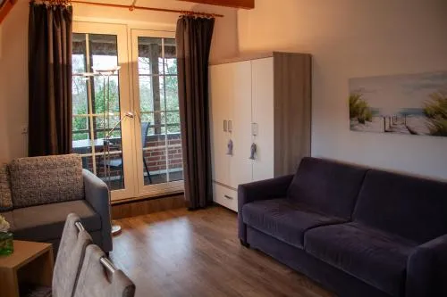 Appartement "Nordseetraum" Achtern Diek 2-21 in Dorum Neufeld, Deutschland