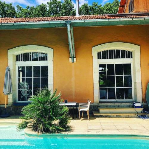 la vieille gare in โปมาส์