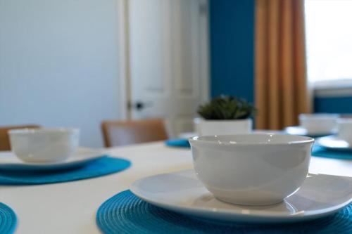 Immediate Access to Highway 35 - Remodeled Haven Immediate Access to Highway 35 - Remodeled Haven