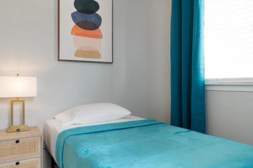 Immediate Access to Highway 35 - Remodeled Haven Immediate Access to Highway 35 - Remodeled Haven