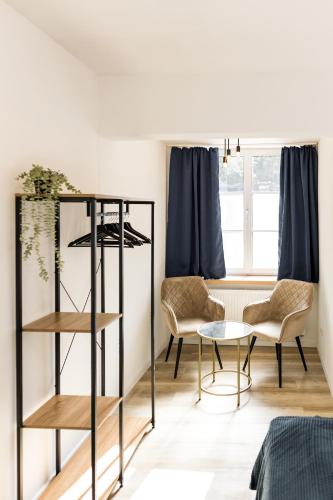 3 BR Altstadtwohnung mit Parkplatz, tolle Lage in Schwäbisch Hall, bis 8 Personen 3 BR Altstadtwohnung mit Parkplatz, tolle Lage in Schwäbisch Hall, bis 8 Personen