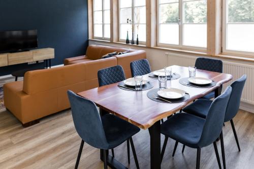 3 BR Altstadtwohnung mit Parkplatz, tolle Lage in Schwäbisch Hall, bis 8 Personen 3 BR Altstadtwohnung mit Parkplatz, tolle Lage in Schwäbisch Hall, bis 8 Personen