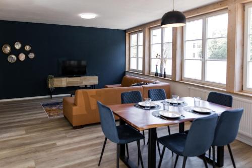 3 BR Altstadtwohnung mit Parkplatz, tolle Lage in Schwäbisch Hall, bis 8 Personen 3 BR Altstadtwohnung mit Parkplatz, tolle Lage in Schwäbisch Hall, bis 8 Personen