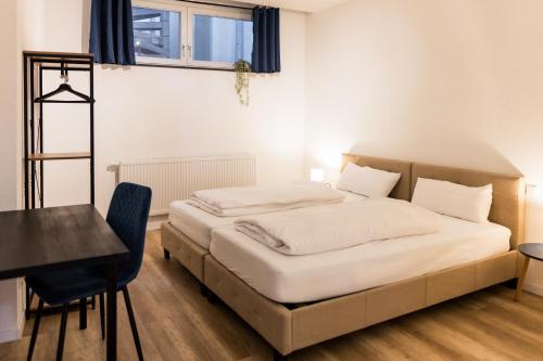 3 BR Altstadtwohnung mit Parkplatz, tolle Lage in Schwäbisch Hall, bis 8 Personen 3 BR Altstadtwohnung mit Parkplatz, tolle Lage in Schwäbisch Hall, bis 8 Personen