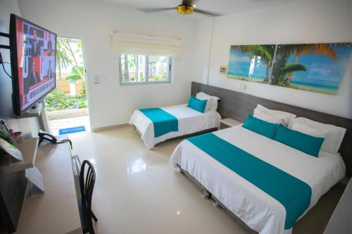 1 queen bed, 1 twin bed
