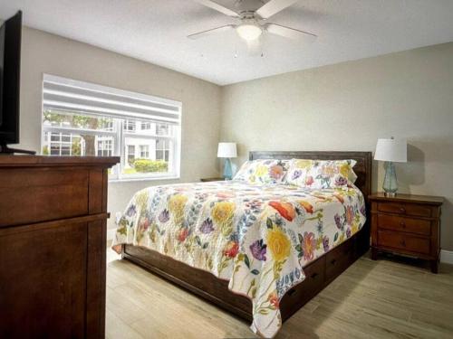 A Block from the Beach! Charming Get-a-Way At the Beach in Fort Lauderdale, USA
