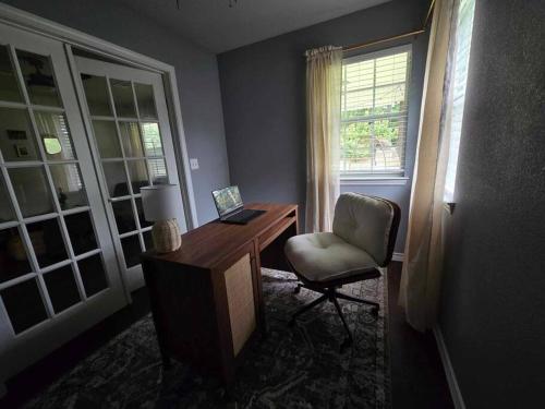 4 bedroom pet friendly grill under 5 min to airport and Choctaw Casino - image 14
