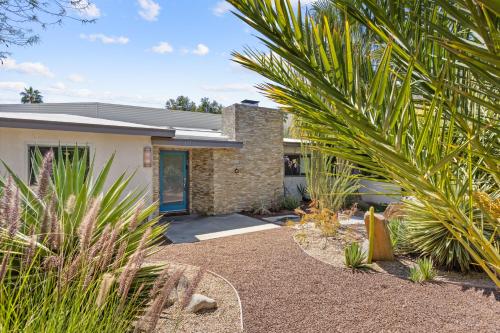 Palm Springs Eco Mid-century Urban Oasis Retreat in Palm Springs, USA