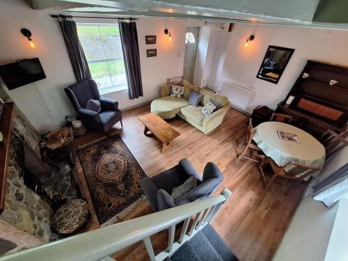 Cosy riverside cottage in beautiful Corris in Aberllefenni